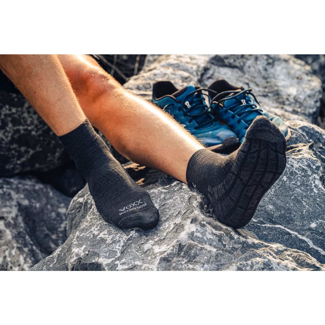 Ponožky krátké sportovní z merino TWARIX SHORT s ionty stříbra TMAVĚ ŠEDÉ VoXX 123561 L-11